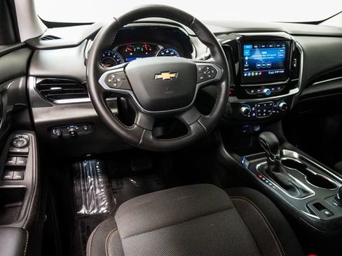 Used 2021 Chevrolet Traverse LT FWD image 14