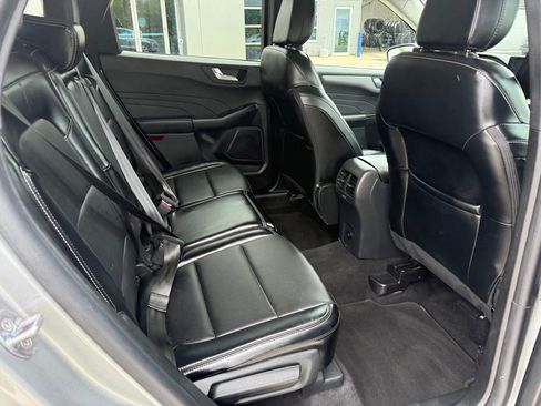 Certified 2024 Ford Escape Platinum AWD/4WD image 18