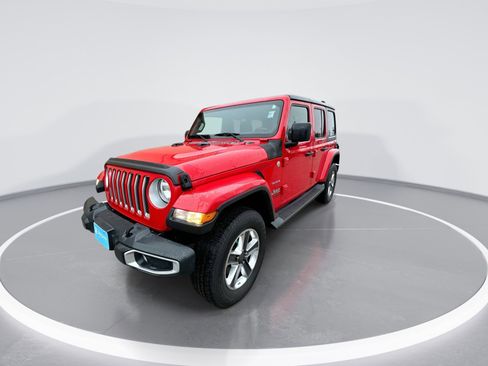 Used 2019 Jeep Wrangler Unlimited Sahara w/ Safety Group image 4