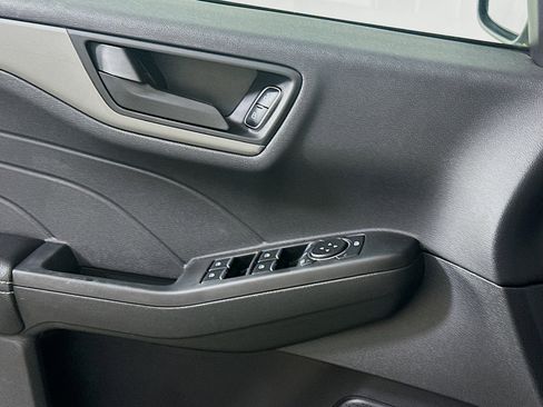 Used 2024 Ford Escape Active image 15