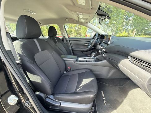 Used 2024 Nissan Sentra SV FWD image 19