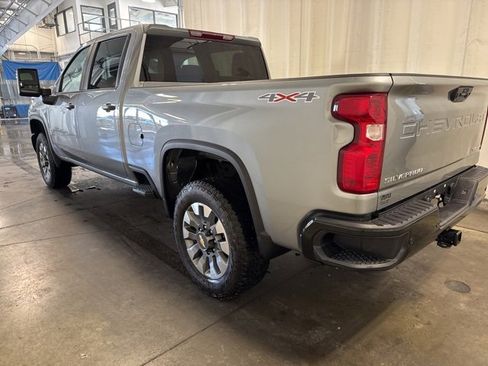 Used 2025 Chevrolet Silverado 2500 Custom w/ Custom Value Package image 6
