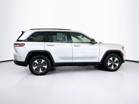 Used 2024 Jeep Grand Cherokee Limited 4xe image 10