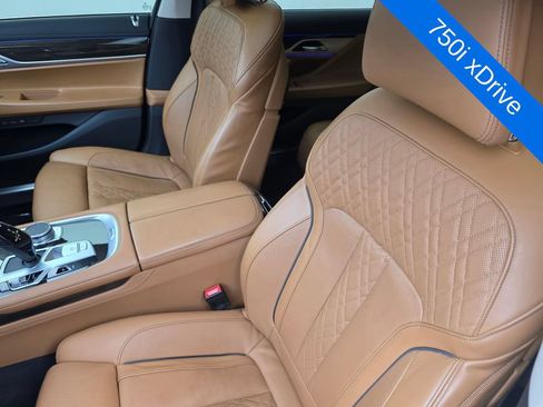 Used 2022 BMW 750i xDrive AWD/4WD image 11