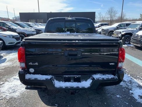 Used 2023 Toyota Tacoma SR image 3