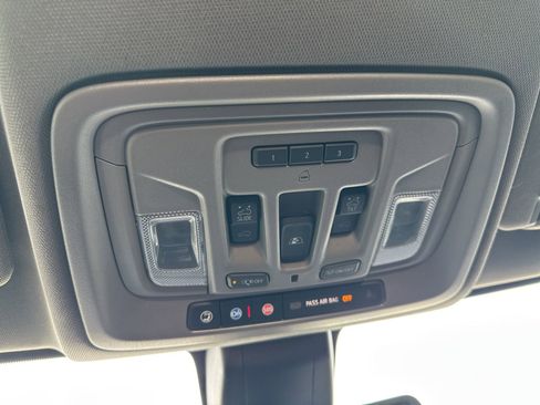 Used 2022 GMC Sierra 1500 Denali w/ Denali Premium Package image 39