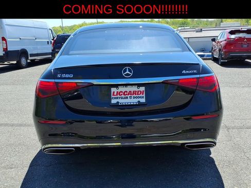 Used 2024 Mercedes-Benz S 580 4MATIC Sedan w/ AMG Line image 5