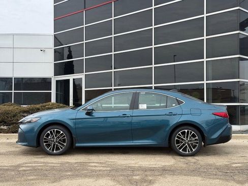 New 2026 Toyota Camry XLE image 6