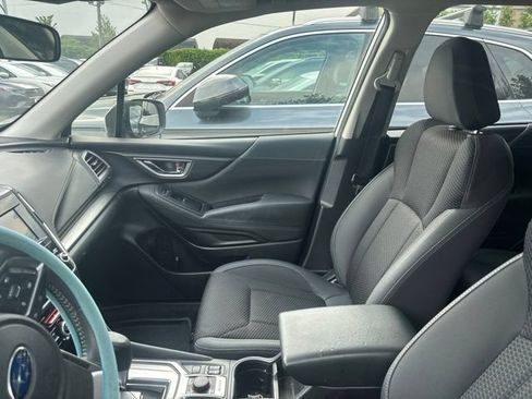 Used 2024 Subaru Forester Premium AWD/4WD image 4