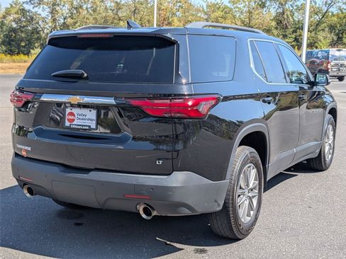Used 2022 Chevrolet Traverse LT FWD image 5