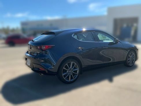Used 2024 MAZDA MAZDA3 s FWD image 5