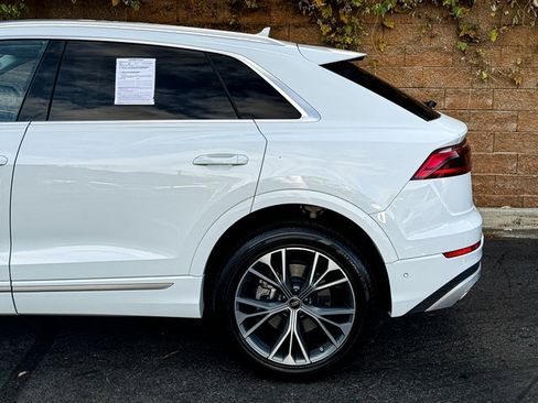 Used 2025 Audi Q8 Premium Plus image 6