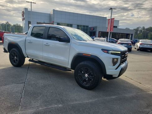 Used 2023 GMC Canyon Elevation w/ Elevation Premium Package AWD/4WD image 8