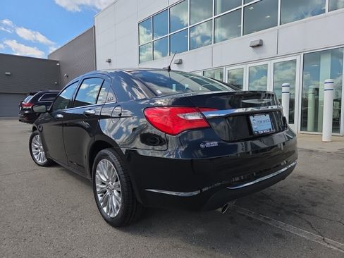Used 2013 Chrysler 200 Limited FWD image 11