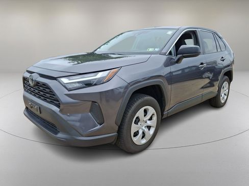 Used 2024 Toyota RAV4 LE AWD/4WD image 5