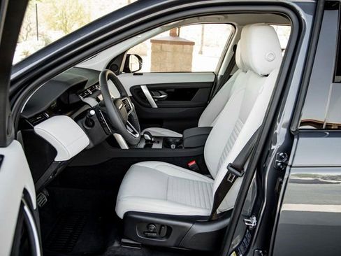 Used 2024 Land Rover Discovery Sport S image 14