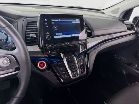 Used 2024 Honda Odyssey Elite image 16