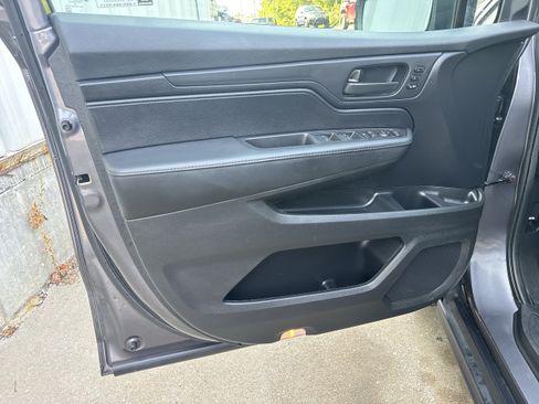 Used 2025 Honda Odyssey EX-L image 8