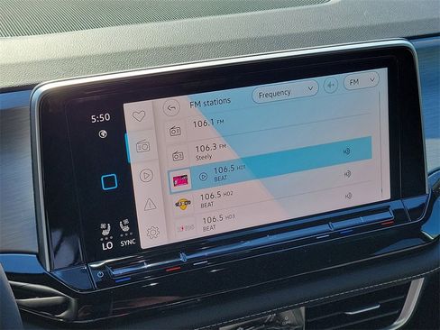 New 2026 Volkswagen Atlas Cross Sport SE image 16