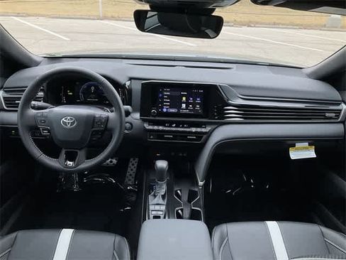 Used 2026 Toyota Camry SE w/ Convenience Package image 18