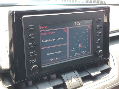 Used 2019 Toyota RAV4 LE FWD image 24