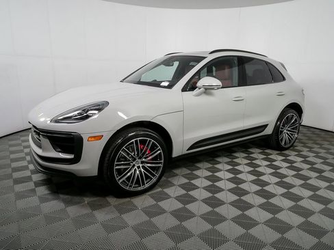 New 2026 Porsche Macan S image 2