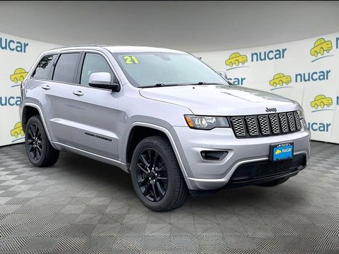 Used 2021 Jeep Grand Cherokee Laredo X AWD/4WD image 1