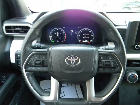 Used 2024 Toyota Tacoma TRD Sport AWD/4WD image 14