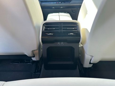 Certified 2024 BMW 530i w/ Convenience Package image 23