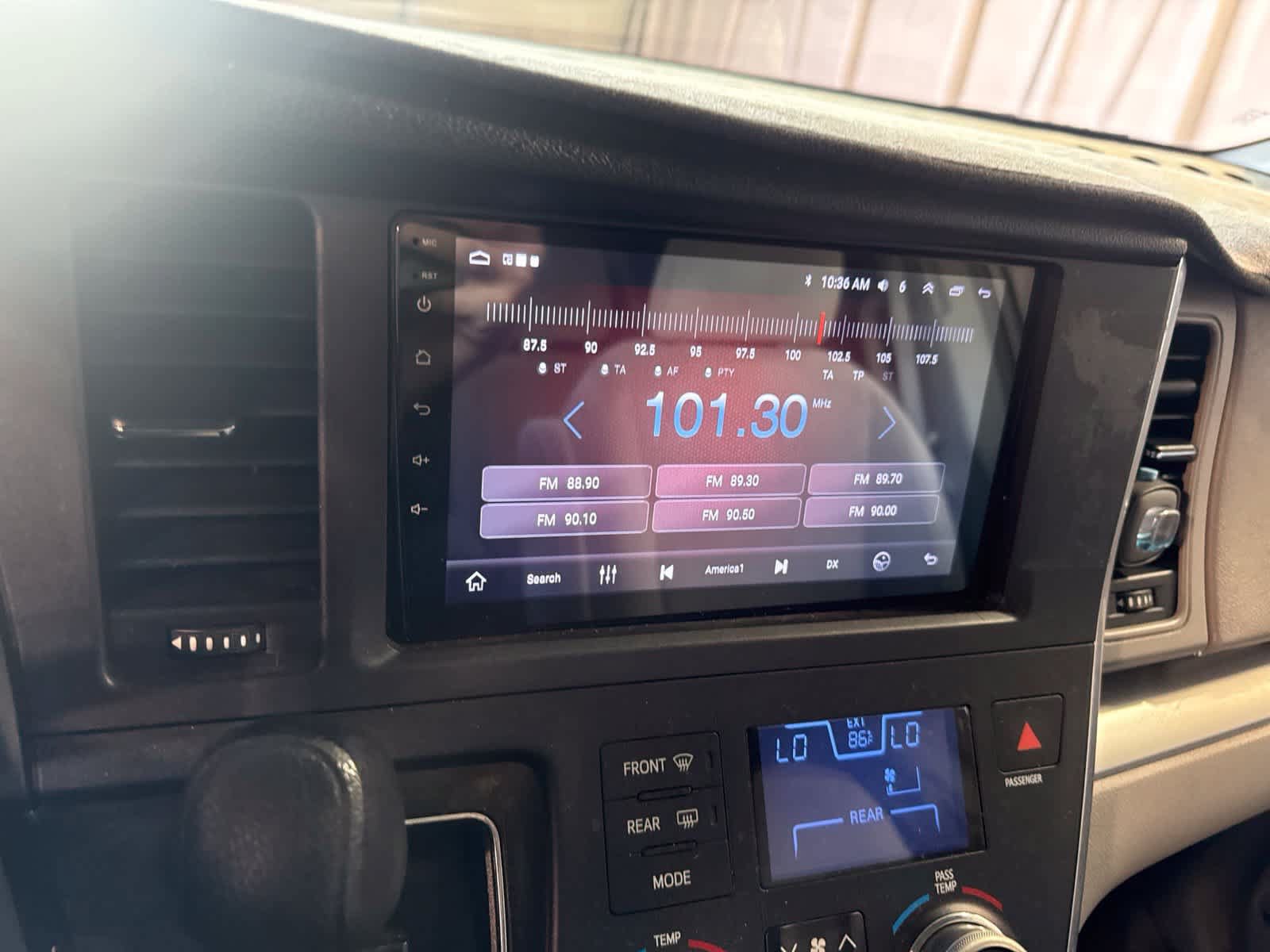 Used 2016 Toyota Sienna LE FWD image 23