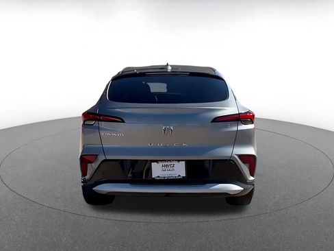 Used 2025 Buick Envista Sport Touring image 12