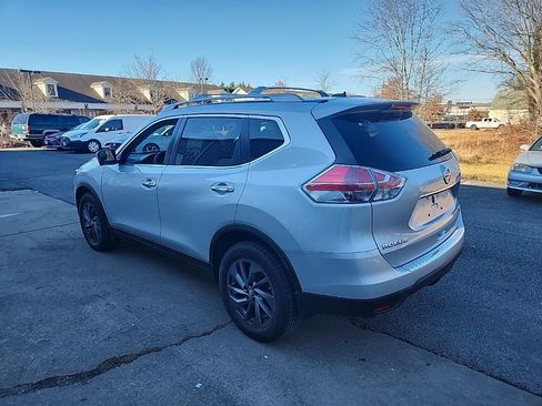 Used 2016 Nissan Rogue SL image 9