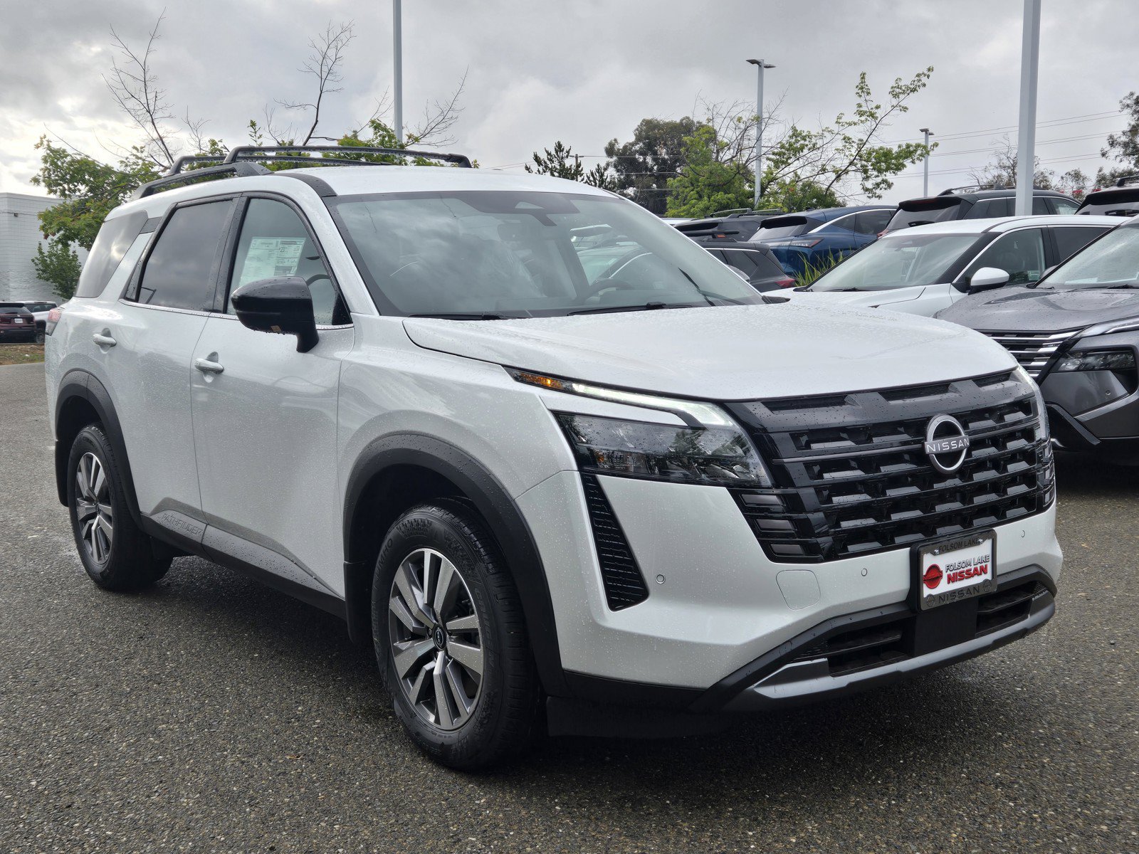 New 2026 Nissan Pathfinder SL AWD/4WD image 1