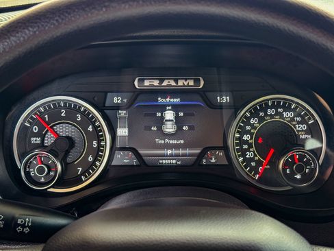 Used 2025 RAM 1500 Warlock AWD/4WD image 19