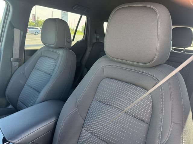 Used 2025 Chevrolet Equinox LT AWD/4WD image 21