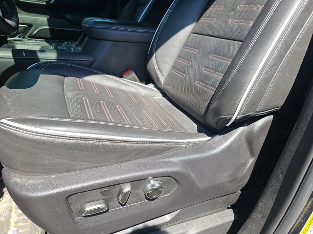 Used 2025 GMC Sierra 2500 AT4X AWD/4WD image 17