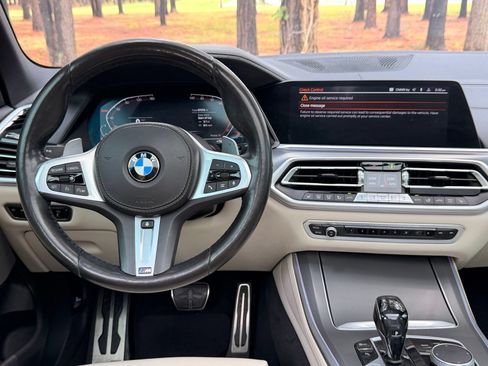 Used 2021 BMW X5 xDrive40i w/ M Sport Package AWD/4WD image 3