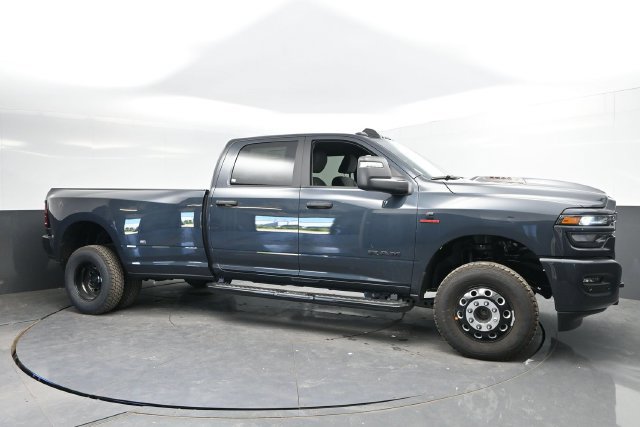 New 2027 RAM 3500 Big Horn AWD/4WD image 3