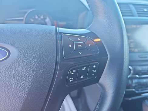 Used 2016 Ford Explorer XLT w/ Equipment Group 202A image 19