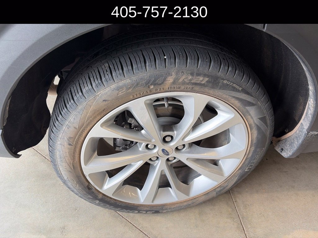 Used 2023 Ford Explorer Platinum w/ Technology Package AWD/4WD image 12