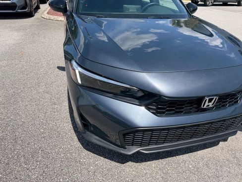 Used 2025 Honda Civic Sport image 13