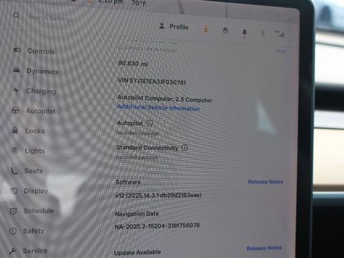 Used 2018 Tesla Model 3 Long Range image 16