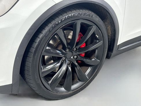 Used 2018 Tesla Model X P100D image 11