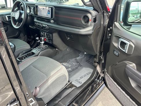 Used 2024 Jeep Wrangler Unlimited Rubicon w/ Safety Group AWD/4WD image 27