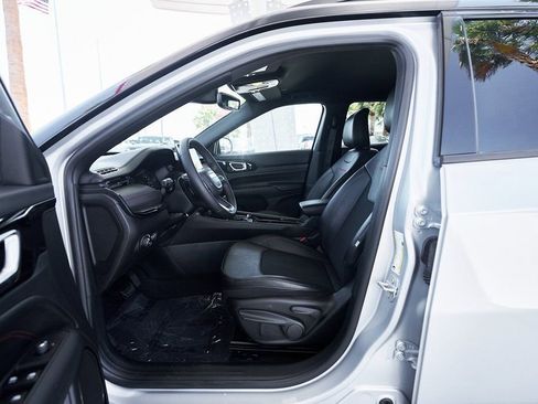 Used 2024 Jeep Compass Trailhawk image 18