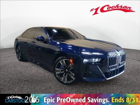 Used 2023 BMW i7 xDrive60 AWD/4WD image 1
