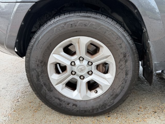 Used 2016 Toyota 4Runner SR5 Premium RWD image 9