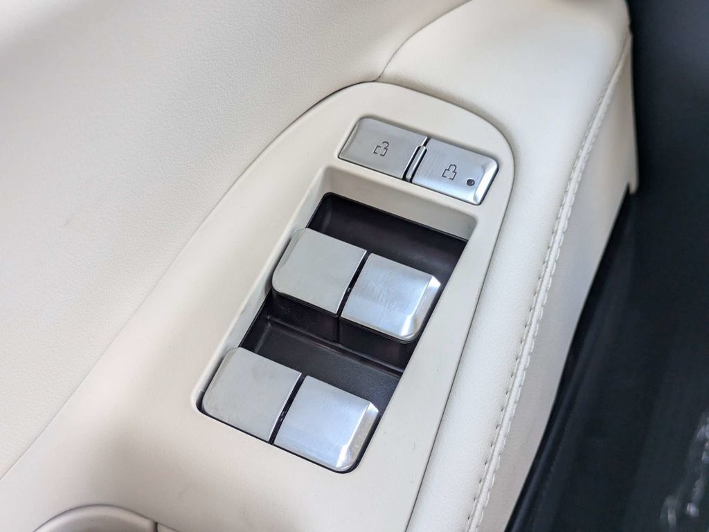 New 2027 Lincoln Navigator Premiere RWD image 26