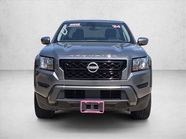 Used 2024 Nissan Frontier SV RWD image 2