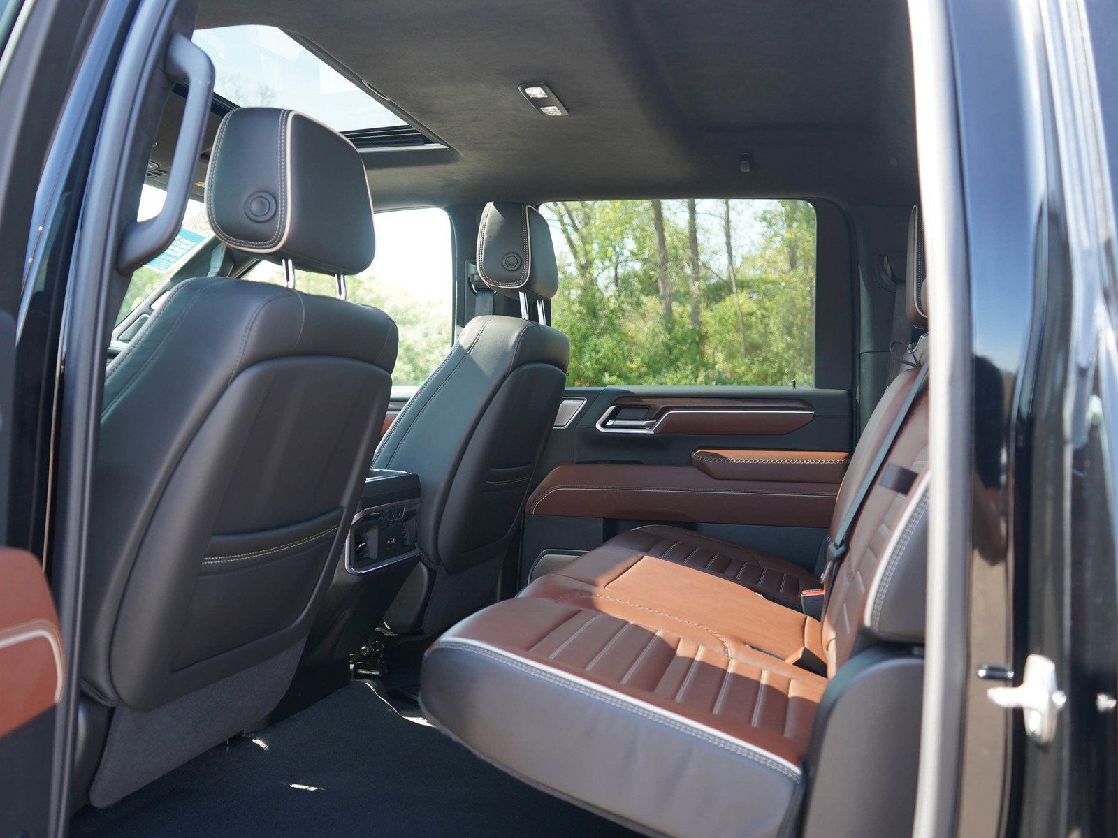 Used 2025 GMC Sierra 2500 Denali Ultimate AWD/4WD image 19